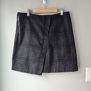 Mercer & Madison Gray Plaid Asymetrical Women's Skirt